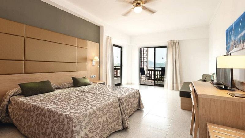 Talayot Hotel Cala'N Blanes  Buitenkant foto
